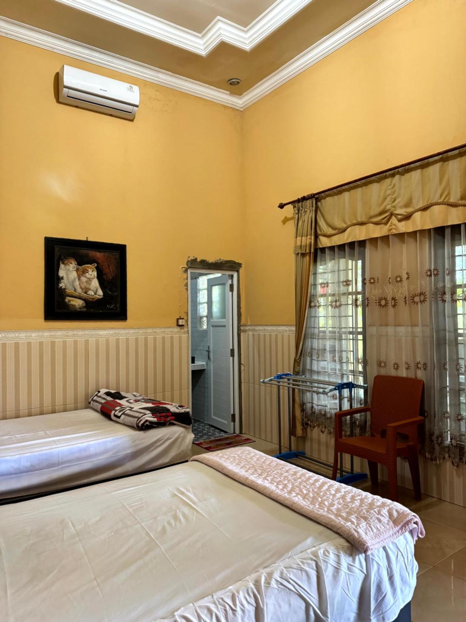 Bougenville Homestay Lembar  Exterior photo